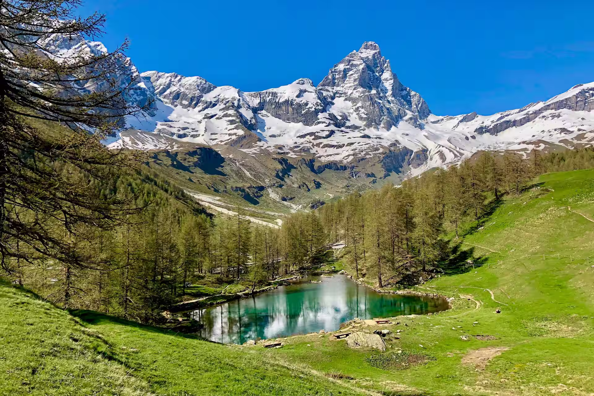 Hiking in Aosta Valley, Italy – Explore Alpine Trails & Breathtaking Views