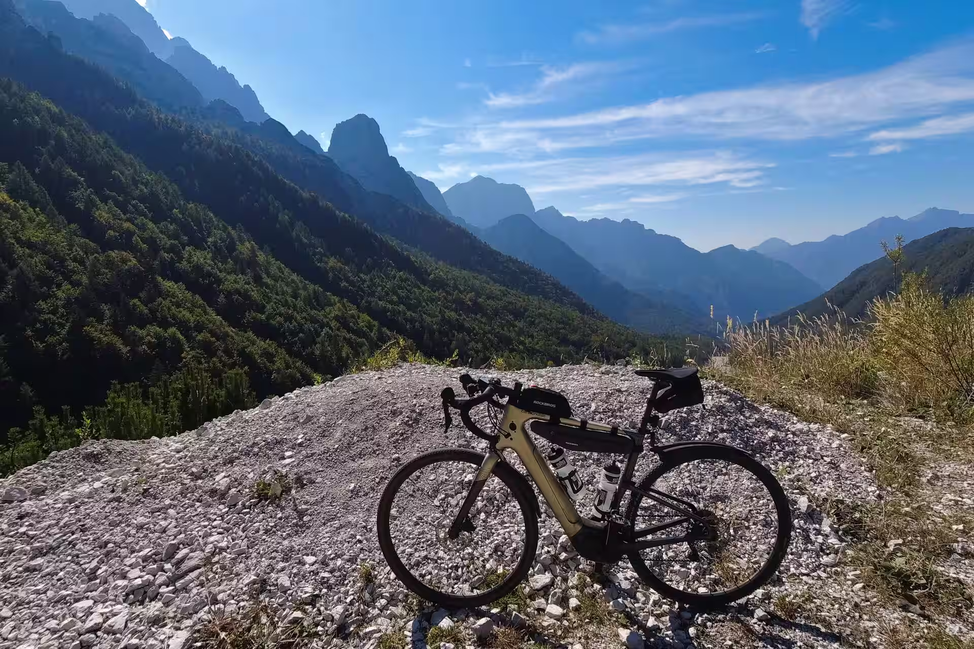 E-Biking in Auvergne-Rhône-Alpes, France – Best Spots & Local Tips