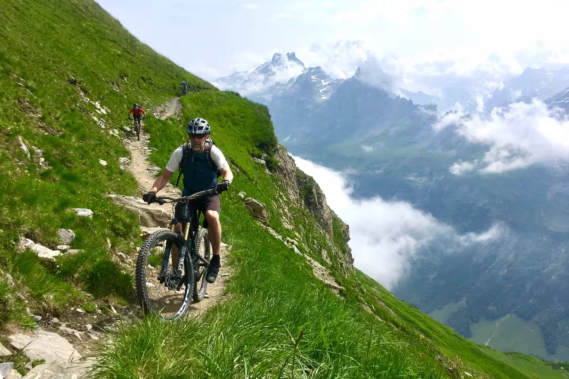 Mountain bike nel cantone di Berna, Svizzera: i migliori percorsi e consigli locali