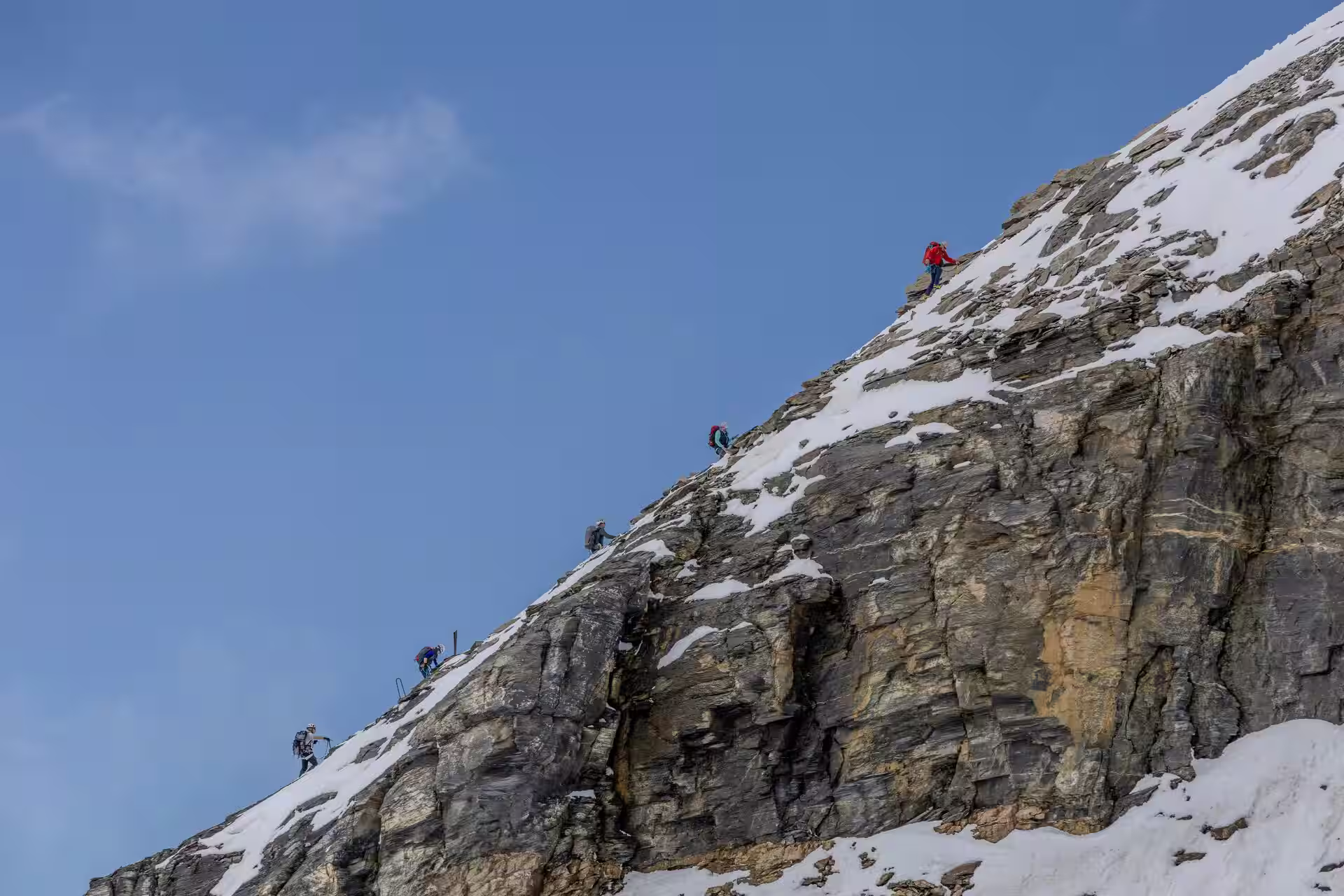 Alpinismo nel cantone di Berna, Svizzera: vette iconiche e consigli degli esperti