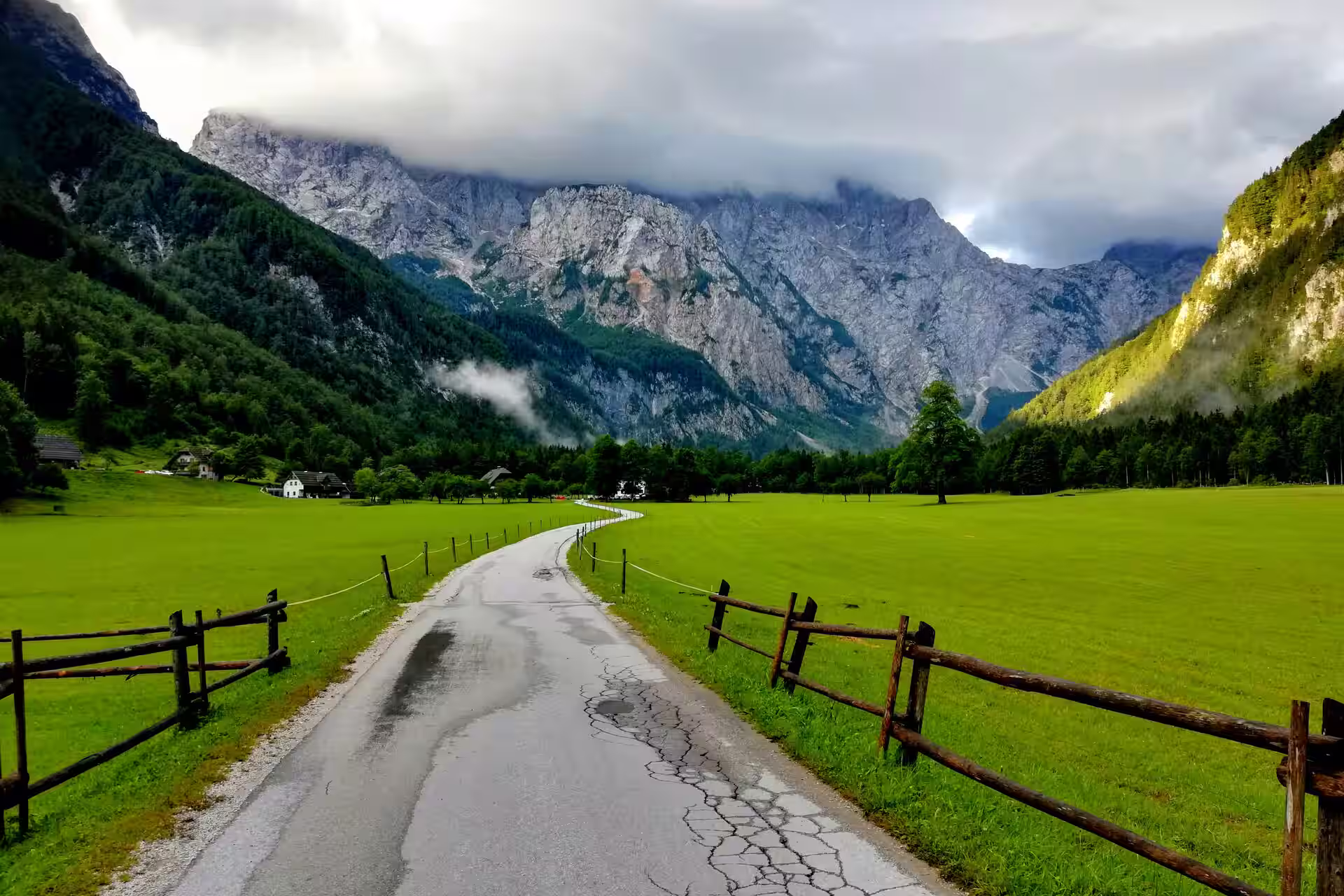 E-Biking in Gorenjska, Slovenia – Best Scenic Routes & Mountain Access