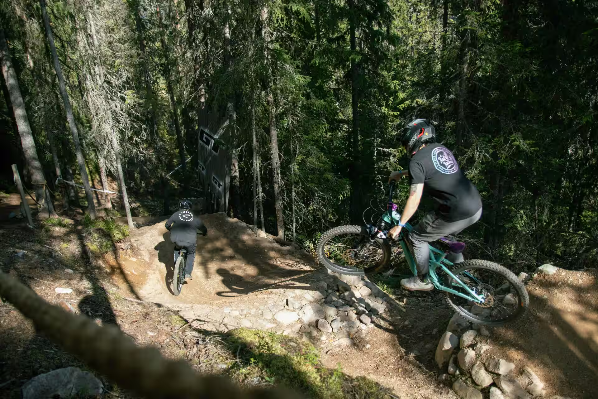 Mountain bike a Goriška, Slovenia – Creste alpine, sentieri dell'Isonzo e colline del vino