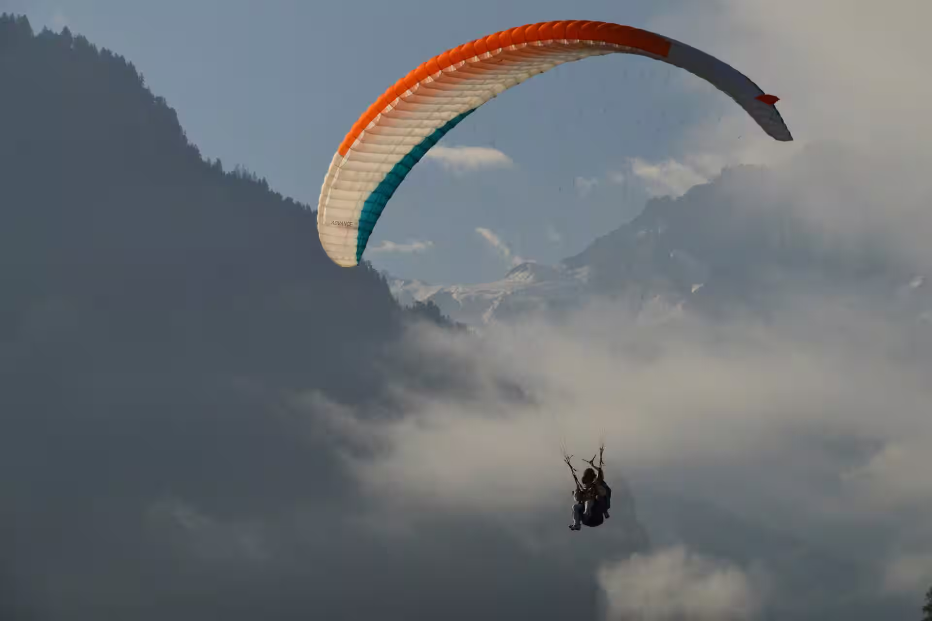 Parapendio a Goriška, Slovenia: librarsi sopra le colline vinicole, le valli e le Alpi Giulie