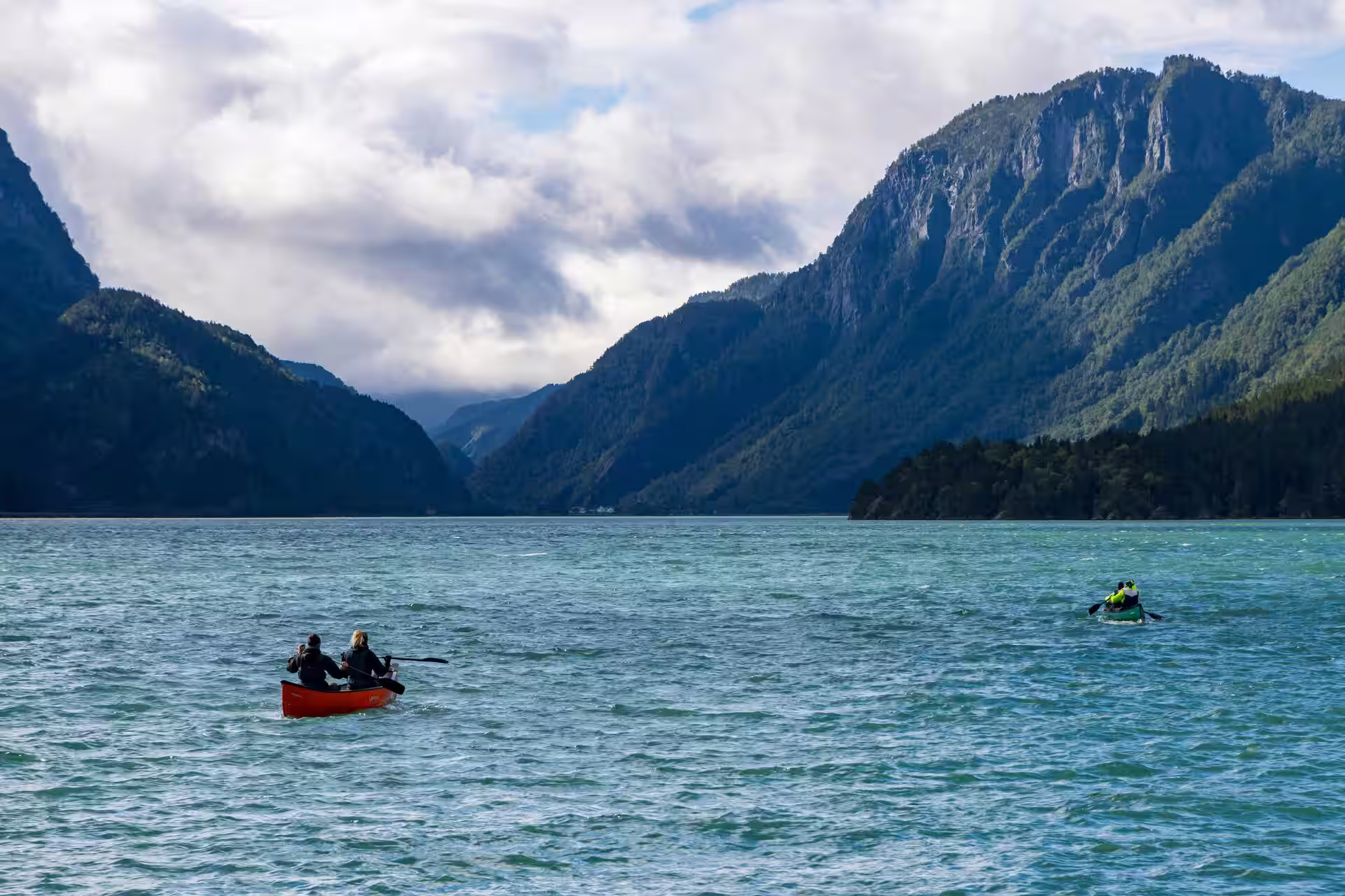 Kayaking in Nordland, Norway – Paddle Among Fjords, Islands & Arctic Light