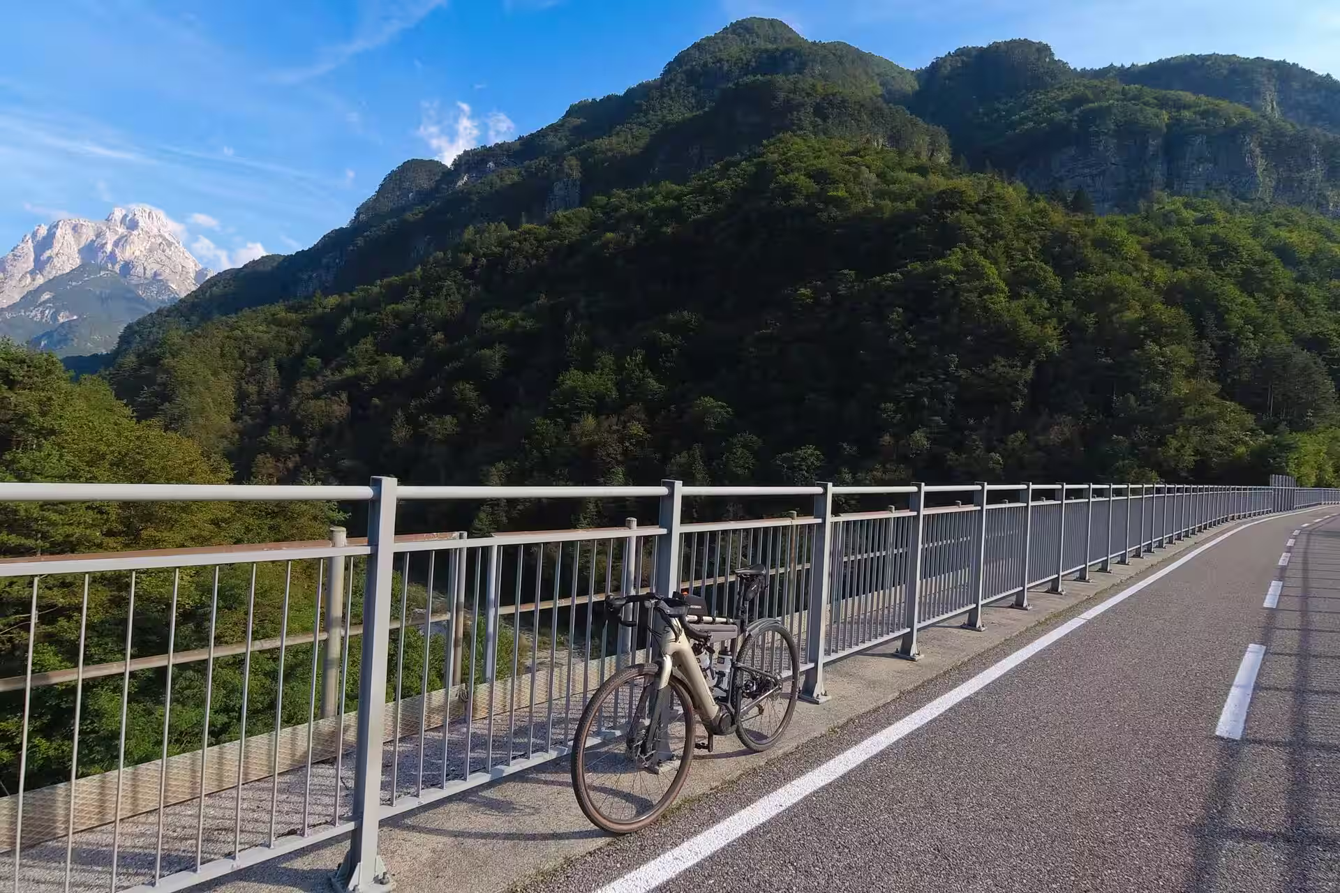 E-Biking in Provence-Alpes-Côte d’Azur, France – Best Routes & Local Tips